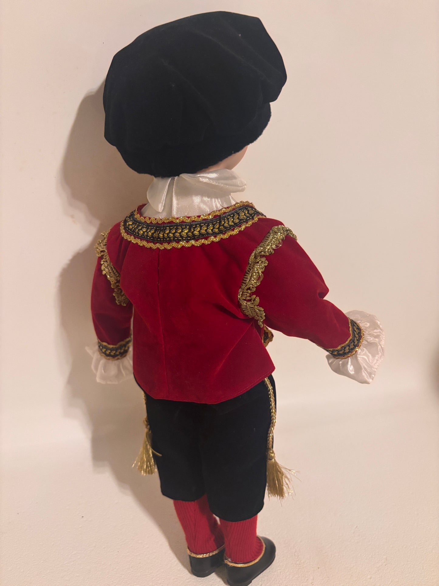Geppeddo Dolls of the World 17” Spanish Bullfighter Miguel w/ Stand -FREE SHIPPING